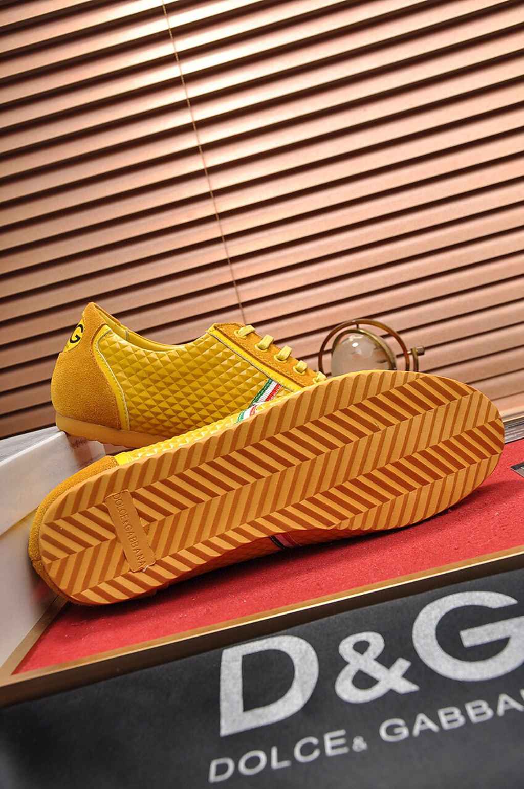 D*G sneaker